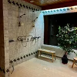 Spacious Detached House For Overnight And Relaxation