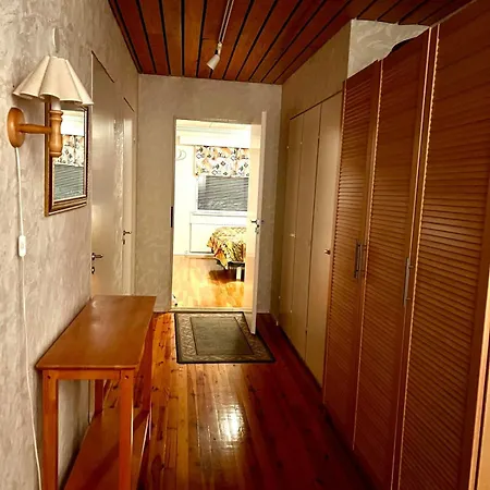 Spacious Detached House For Overnight And Relaxation
