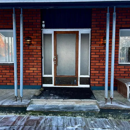 Spacious Detached House For Overnight And Relaxation *